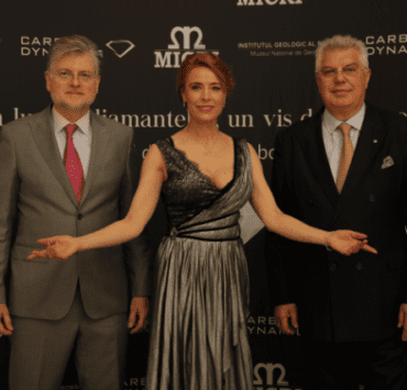 Compania Carbon Dynamics și Casa de Bijuterii MICRI au prezentat oficial primul diamant de laborator creat în România 8 compania-carbon-dynamics-și-casa-de-bijuterii-micri-au-prezentat-oficial-primul-diamant-de-laborator-creat-în-românia