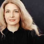 despre-asumare-construcţie-și-integrare-de-a-lungul-carierei