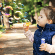 îmbunătățirea-atenției-la-copii-5-metode-simple-și-eficiente