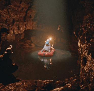 Grota/ Il buco, o experiență cinematică mistică 8 grota-Il-buco-o-experiență-cinematică-mistică