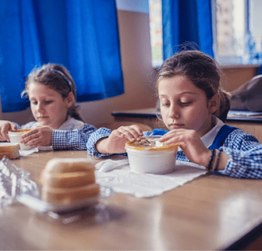 Program-pilot: prezența copiilor la școală a crescut cu 40% 9 program-pilot-prezența-copiilor-la-școală-a-crescut-cu-40%