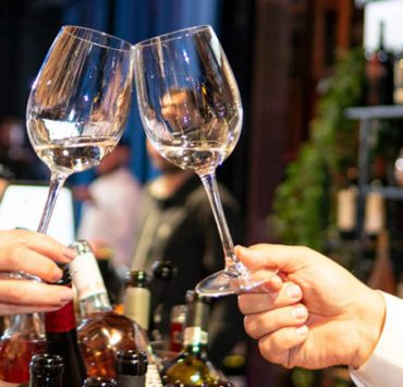 cum-am-început-să-deschidem-vinul-românesc