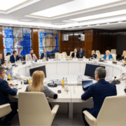 pactul-pentru-tineri-inițiat-de-conaf-devine-cea-mai-amplă-mișcare-a-mediului-privat