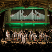 un-proiect-de-recuperare-istorică-a-emoției-crăciunului-din-ultimele-6-decenii