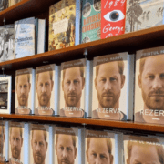 record-de-vânzare-pentru-memoriile-prințului-harry