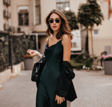 Cum să alegi ochelarii de soare în funcție de look-ul tău 8 cum-să-alegi-ochelarii-de-soare-în-funcție-de-look-ul-tău