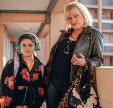 Din culisele serialului Rain Dogs alături de Daisy May Cooper 7 din-culisele-serialului-rain-dogs-alături-de-daisy-may-cooper