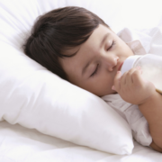 diversificarea bebelusului cat timp mai cumperi lapte praf pentru bebe