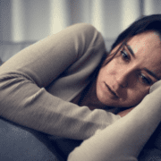 8-simptome-fizice-ale-depresiei