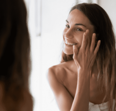 Rutina anti-aging: Ghid complet pentru îngrijirea tenului cu retinol 8 Rutina anti aging Ghid complet pentru ingrijirea tenului cu retinol