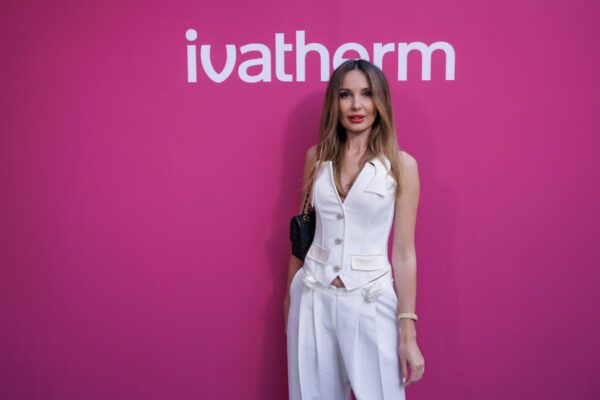 Vedete la lansarea noilor suplimente alimentare Ivatherm 13 Ligia Munteanu scaled