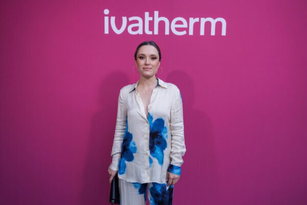 Vedete la lansarea noilor suplimente alimentare Ivatherm 14 Oana Zamfir scaled