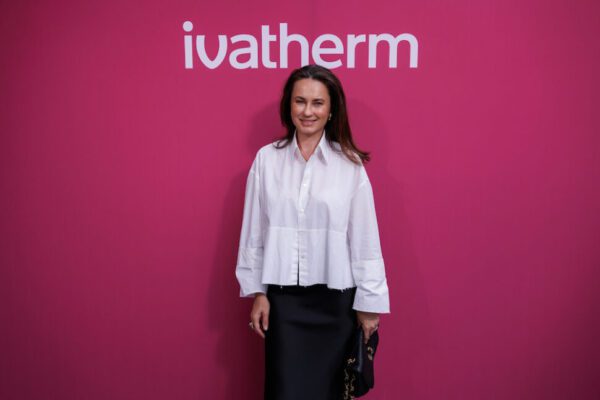 Vedete la lansarea noilor suplimente alimentare Ivatherm 17 Roxana Voloseniuc scaled
