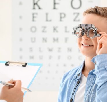 Cum să te pregătești pentru o vizită cu copilul la optometrist 9 optometrist copil