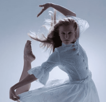 "Fuga pe vârfuri", povestea captivantă a sportivei Iulia Moldovan 10 Iulia