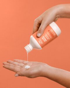 De ce este important să îți protejezi părul de soare? 4 Wella Care New 8