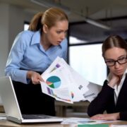 cum facem fata criticelor