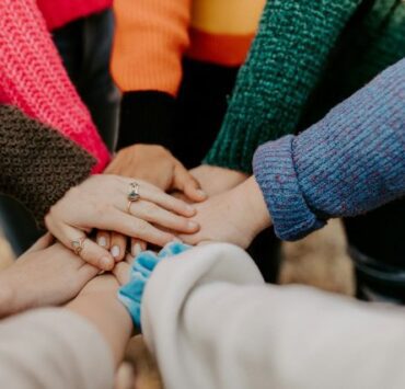 Terapia de grup - când se recomandă și ce trebuie să știi despre ea 8 hannah busing Zyx1bK9mqmA unsplash