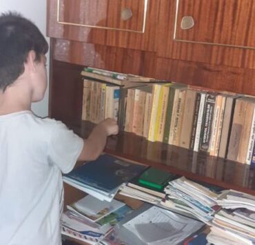 Grigore și Costin, copiii care mearg la școală ca să ajungă oameni mari pentru a-și ajuta familiile 8 Grigore 1