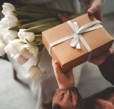 Cum să faci mereu cele mai potrivite cadouri: 4 secrete pe care trebuie să le cunoşti 8 cadou 2261539313