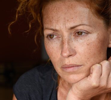 9 semne ca o femeie este nefericită 7 9 semne ca o femeie este nefericita shutterstock 405674269