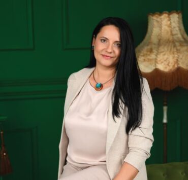 Psihoterapeut Oana Bujoi: Alege să fii bine! 12 Oana Bujoi coperta site