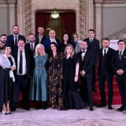 despre durere in gat