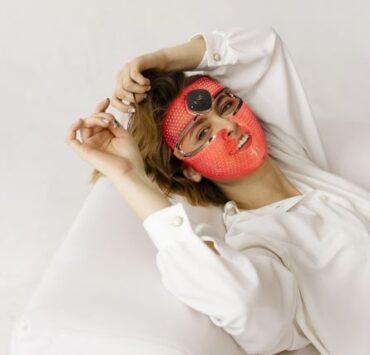 Cum au devenit Măștile cu LED fântâna tinereții? 7 masca led coperta