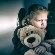 neglijarea emotionala in copilarie shutterstock 519548218