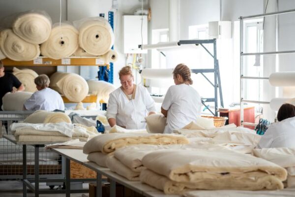 Valeria Home: Primul brand românesc de lux 100% natural, pentru case sănătoase și elegante 6 vh 1