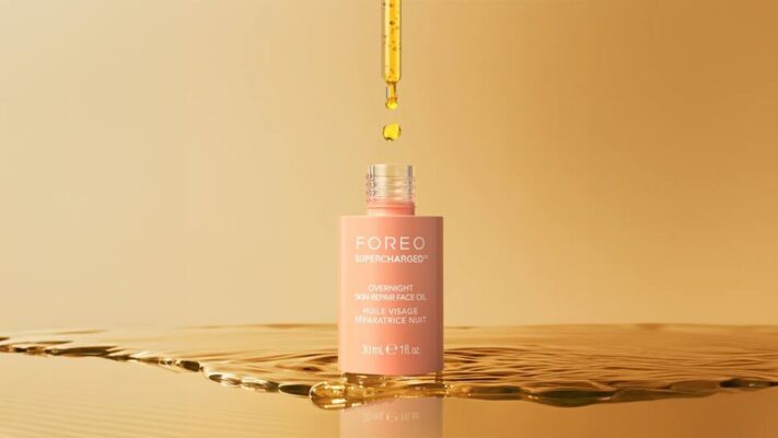 Colecția SUPERCHARGED™ by Foreo scoate din pălărie un ulei de întinerire care acționează în timp ce visezi 3 02 FOREO SUPERCHARGED™ Overnight Skin Repair Face Oil scaled