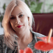 Dana Giurginca coperta noiembrie