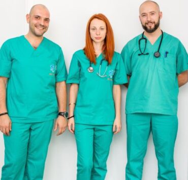 Pet Stuff, cel mai mare și complex Spital Veterinar din România, s-a alăturat Grupului LuxVet 8 PET STUFF TEAM