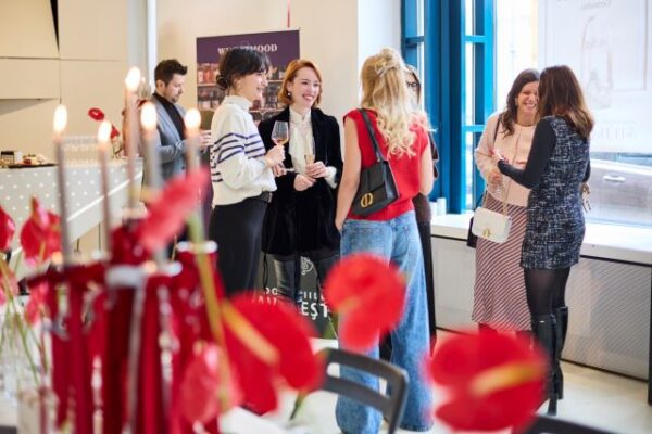 Olimpia Melinte: intervențiile estetice, un subiect sensibil și de actualitate 3 Ana Udoriu Olimpia Melinte Victoria Ra╠aileanu Ada Condeescu Anca Dumitra