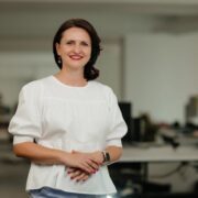 Monica Arapalea bringo