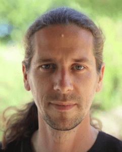 Trezirea în inima Prezenței 3 Pierre