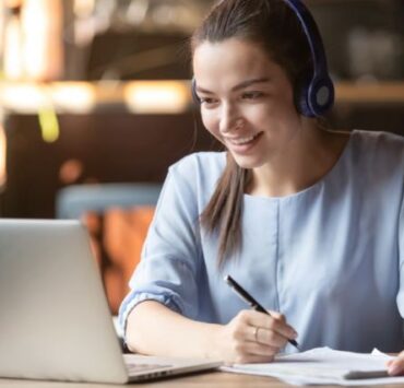 Mediul online – prieten sau dușman al școlii? 8 mediul online