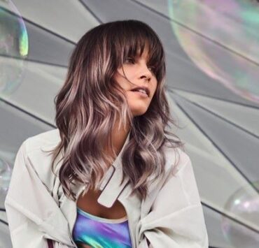 Nostalgia anilor '90: agrafele de păr cu clips sunt din nou în vogă 11 Londa Prismatic Collection 12