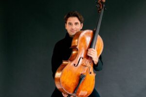 Invitați de top la Sala Radio: dirijoarea Jessica Cottis și violoncelistul Valentin Răduțiu 5 Valentin Radutiu