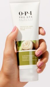 Cum să nu-ți mai crape mâinile de uscăciune și de ger 4 protective hand nail cuticle cream asp02 prospa 22006692000 hand and bottle 1