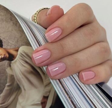 Unghiile old money, tendința vintage iubită chiar și de tineri 10 unghiile old money