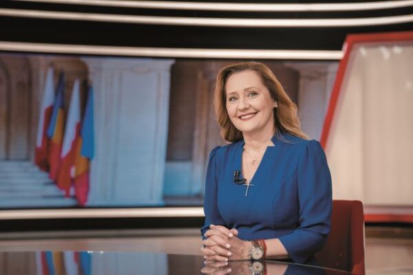 Elena Lasconi, o femeie curajoasă pentru România 3 E Lasconi 1