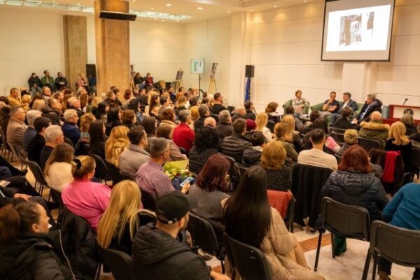 Fundația Copii în Dificultate marchează Ziua Bolilor Rare prin lansarea cărții "Învățăturile Apelor", autor Mihai Badea 3 copii in dificultate int