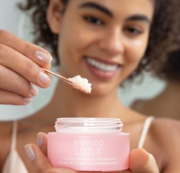 Noua rutină suedeză de curățare de la FOREO 10 crema foreo