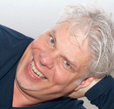 Descoperă puterea transformatoare a 5Rhythms® cu Ron Hagendoorn: O călătorie înspre mișcare și starea de bine 11 ron3 1