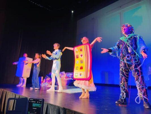 Agentul Ecotron Misiune pe Terra