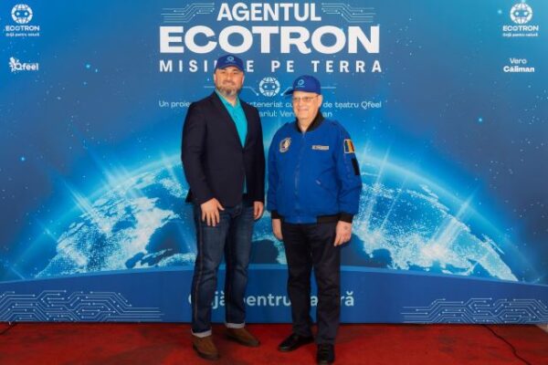 Dumitru Prunariu si Cristian Gavril la premiera Agentul Ecotron Misiune pe Terra
