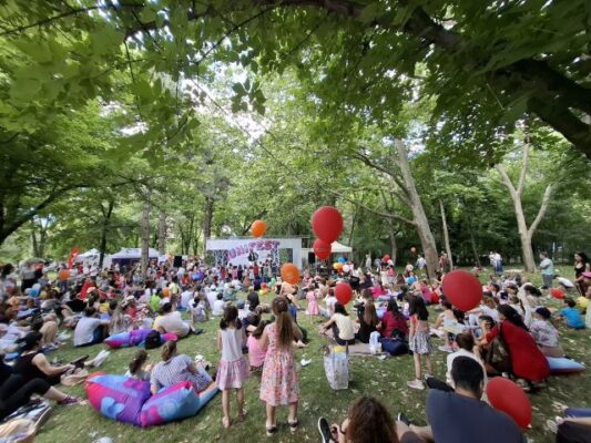 1uniFEST Scena Povestilor