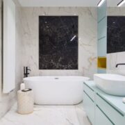 Cazi de baie tendinte moderne si sfaturi de amenajare