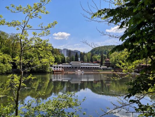 Terapii în apă și masaje care te subțiază 3 Sursa Ensana Facebook 493277399 1132591682232184 6573352278427985534 n